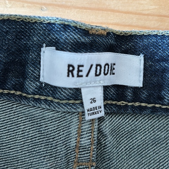 Re/done Mid Rise Shorts - Picture 3 of 3